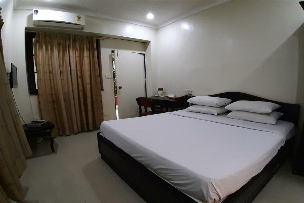 Hotel Ritz Pune Exterior photo