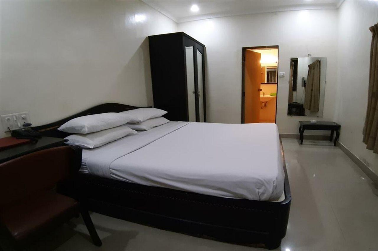 Hotel Ritz Pune Exterior photo