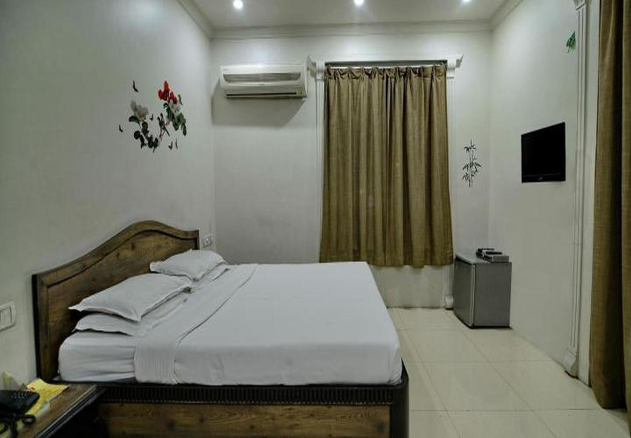Hotel Ritz Pune Exterior photo