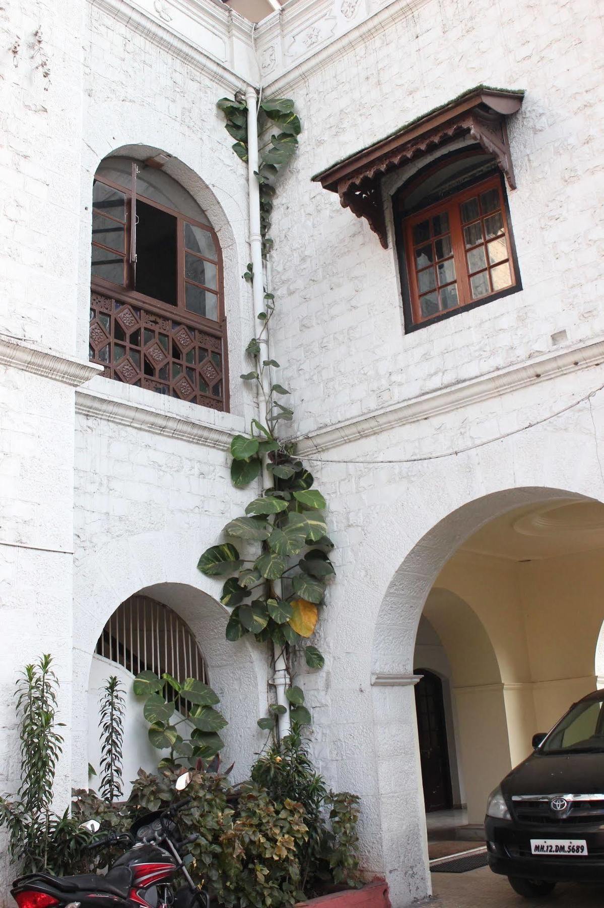 Hotel Ritz Pune Exterior photo